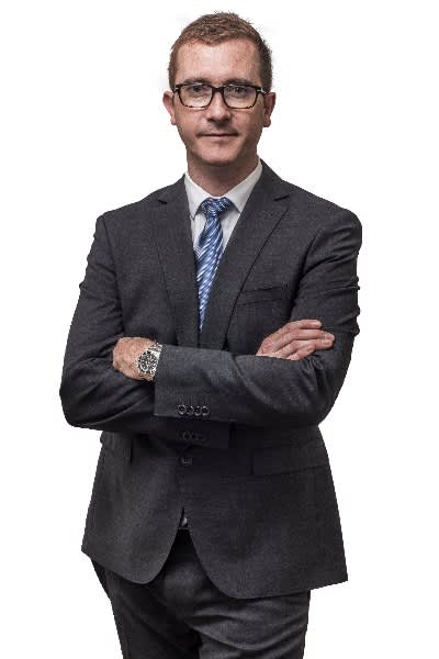 Dr Julien Serri