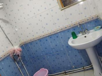 F2 bas de villa dans un quartier propre 