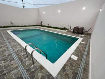 منزل عائلي للعطلة بمسبح خاص يحتوي على كل المستلزمات