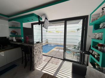 DUPLEX AVEC PISCINE