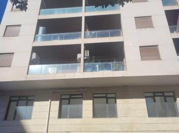 Appartement F3 avec terrasse à Elakid 