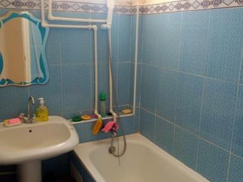 F3 jean darc skikda مكيفة مجهزة بكل شي  قرب البحر