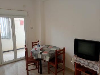 F3 jean darc skikda مكيفة مجهزة بكل شي  قرب البحر