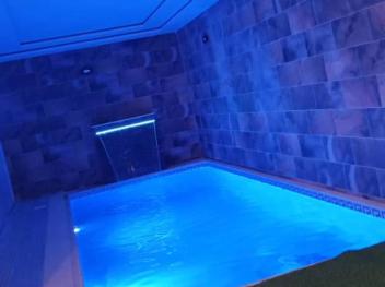 Location niveau de villa avec piscine 
