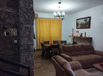 Villa moderne avec piscine 