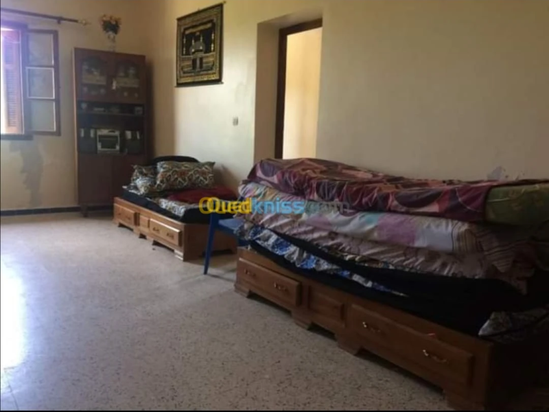  ستوديو كبير، أف2 صغيرة، وأف2 كبيرة