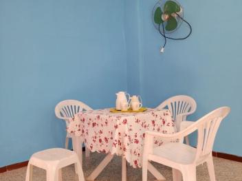 منزل ارضي واسع ومريح لقضاء عطلة هادءة بقرب البحر 