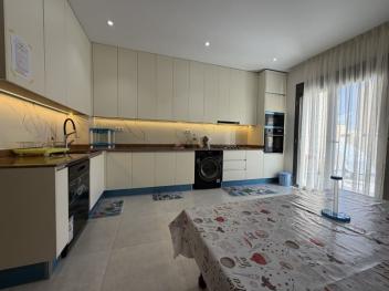 APPARTEMENT 4 EME ETAGE 