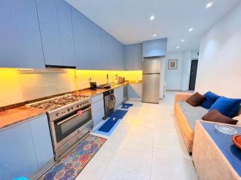 APPARTEMENT AVEC PISCINE