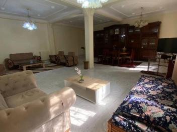 Grand niveau de villa 