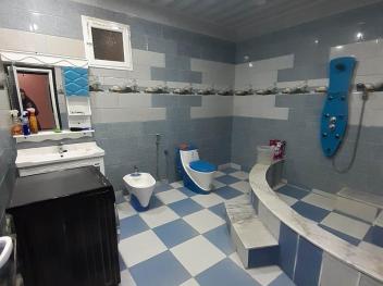 Villa de 3 étage prés de la plage de Skikda