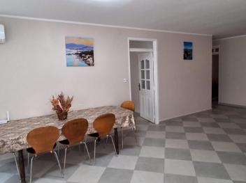 Maison spacieuse avec garage, un endroit calme et sécurisé 