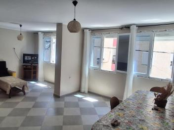 Maison spacieuse avec garage, un endroit calme et sécurisé 