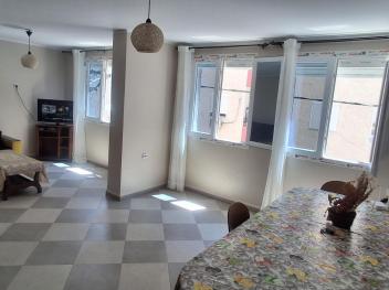 Maison spacieuse, un endroit calme et sécurisé 