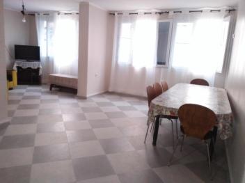 Maison spacieuse, un endroit calme et sécurisé 