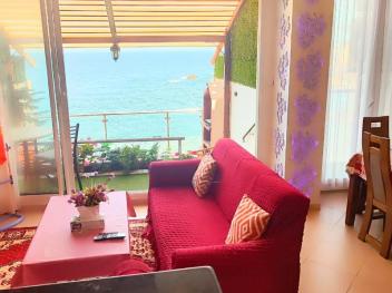 Très joli F3 avec vue sur mer à seulement 1h d'Alg