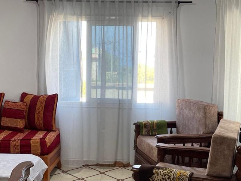 Location d'un duplex à Larhat-Tipaza. maison portes