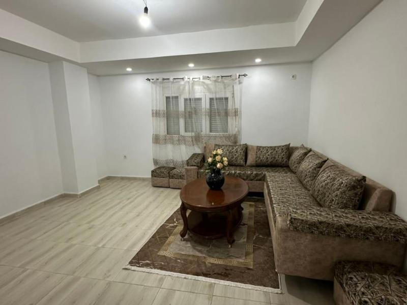 Location par nuitée Luxueux appartement f3 mostaga maison interne