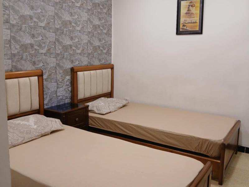 Studio propre avec garage à Valmascort Annaba Chambres