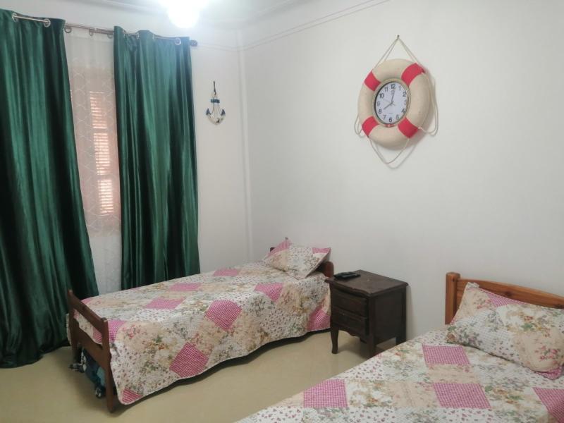 F2 rez de chaussée de villa Chambres 2