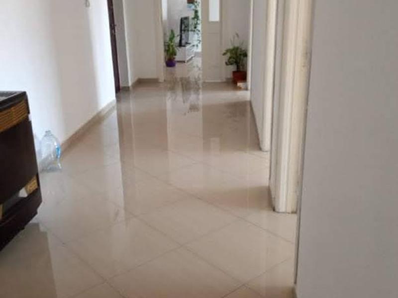 Appartement à 50M de la plage  maison portes