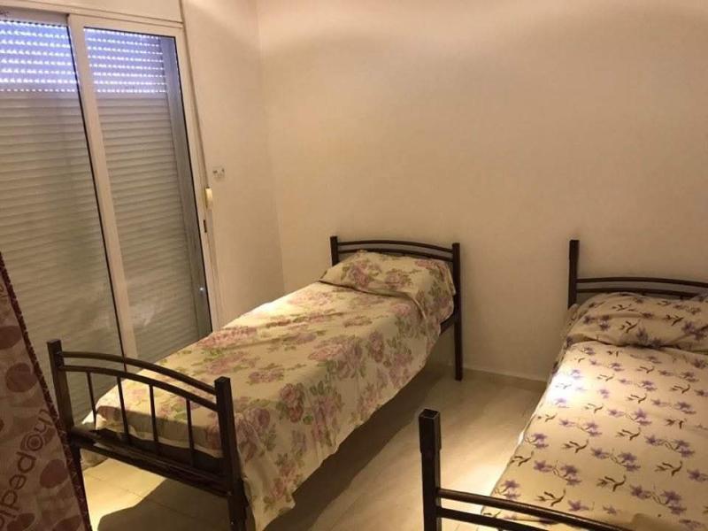 F2 a béni ksila maison portes