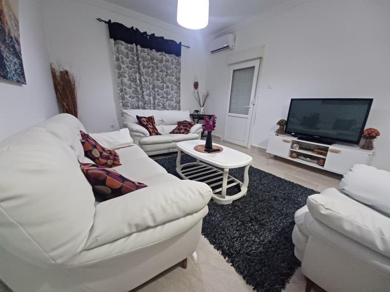 Tres Joli et confortable appart  maison portes