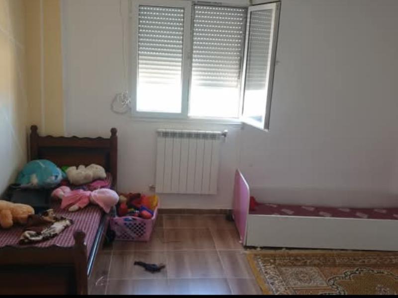 Appartement f4 tipaza Chambres 2