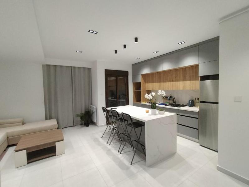 Appartement F3 avec terrasse à Elakid  Chambres