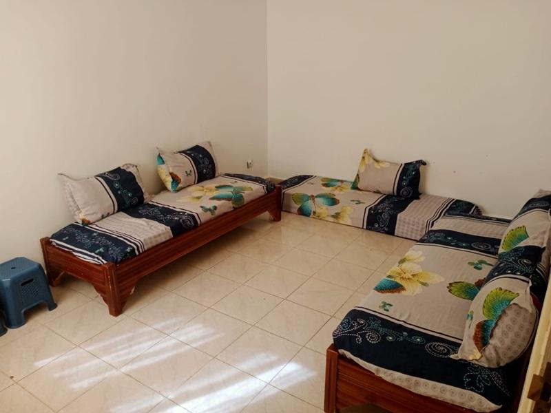 F3 jean darc skikda مكيفة مجهزة بكل شي  قرب البحر maison interne