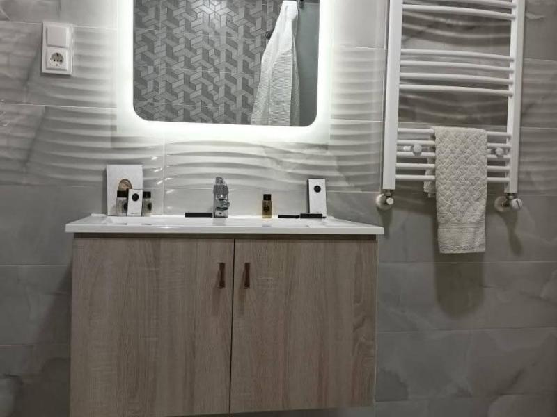 Appartement ensoleillé maison interne
