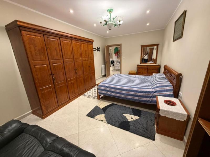 APPARTEMENT 2 EME ETAGE  F1 F2 F3