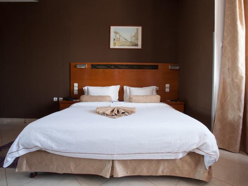 Best Western Hotel Colombe Oran maison portes