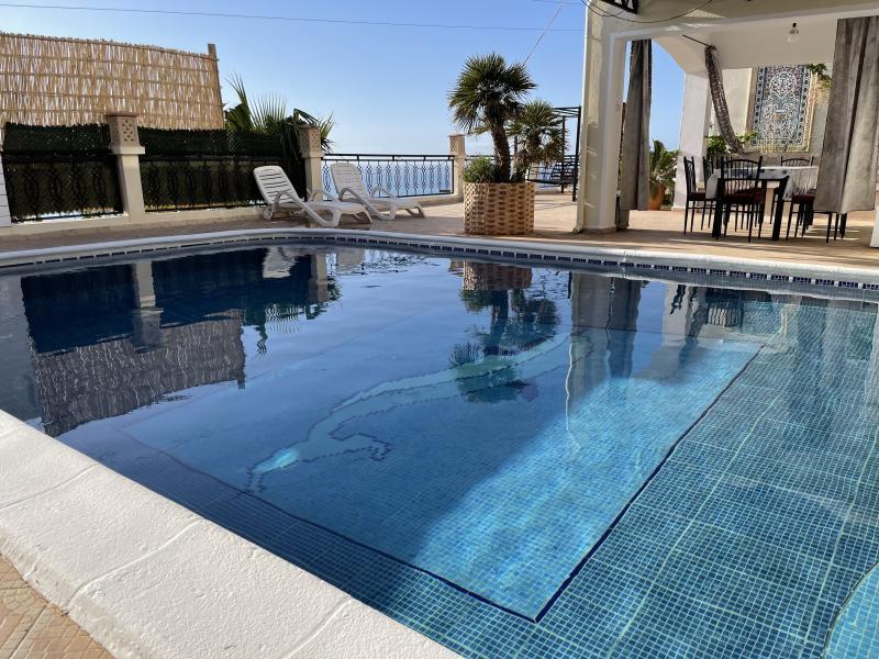 Villa moderne avec piscine vue sur mer  F1 F2 F3