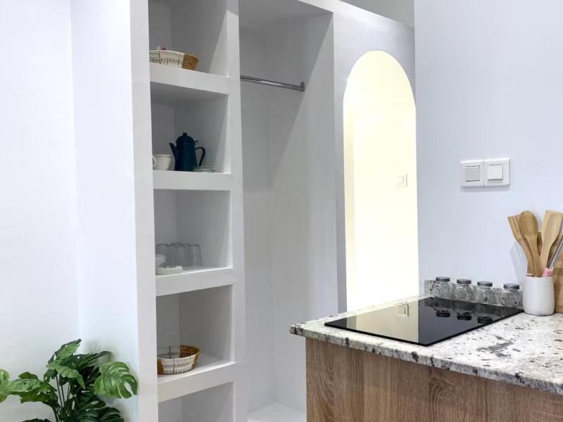 Studio moderne plein centre vue sur la Cathédrale maison portes