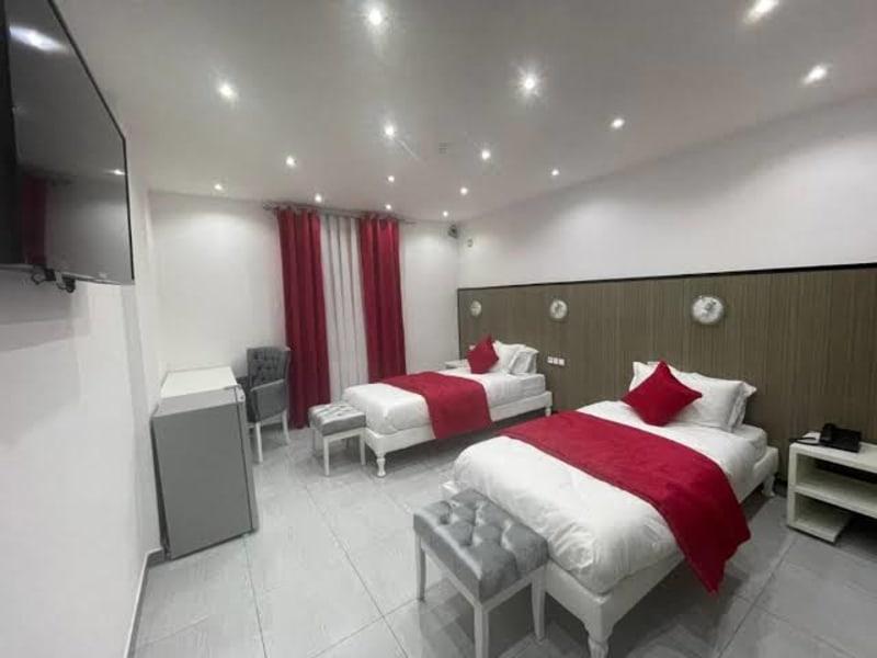 Chambre Twin avec petit déjeuner  F1 F2 F3