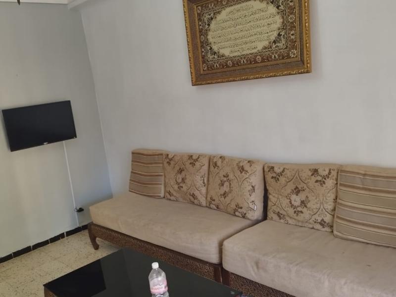 Appartement f2 en plein centre de akid lotfi maison portes