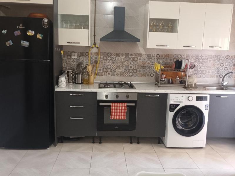 Appartement neuf meublé  maison portes