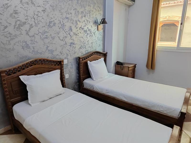 HOTEL TAIBA maison portes