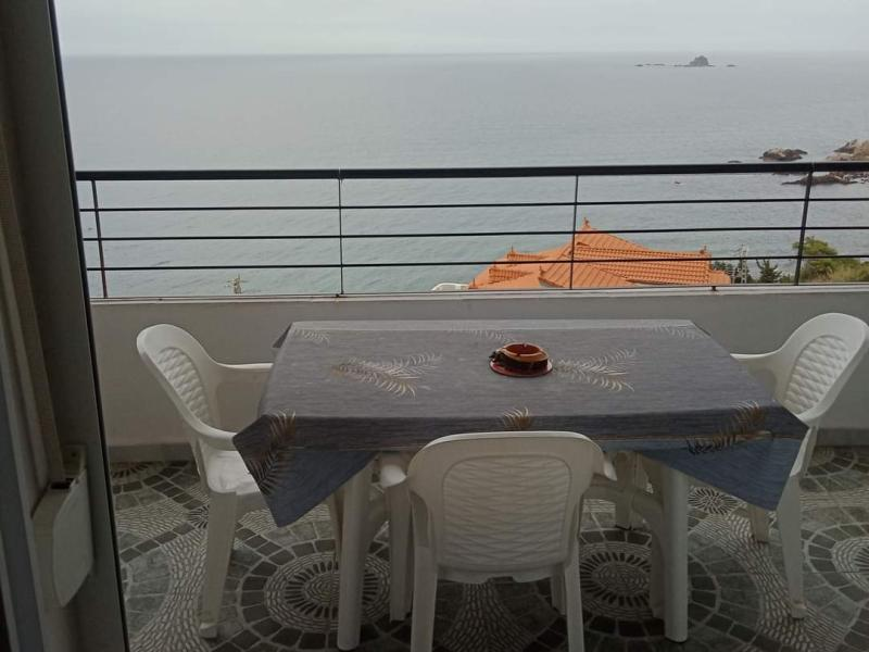 Location appartement très bien équipée  maison portes