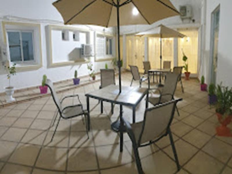 Hôtel Aures maison portes