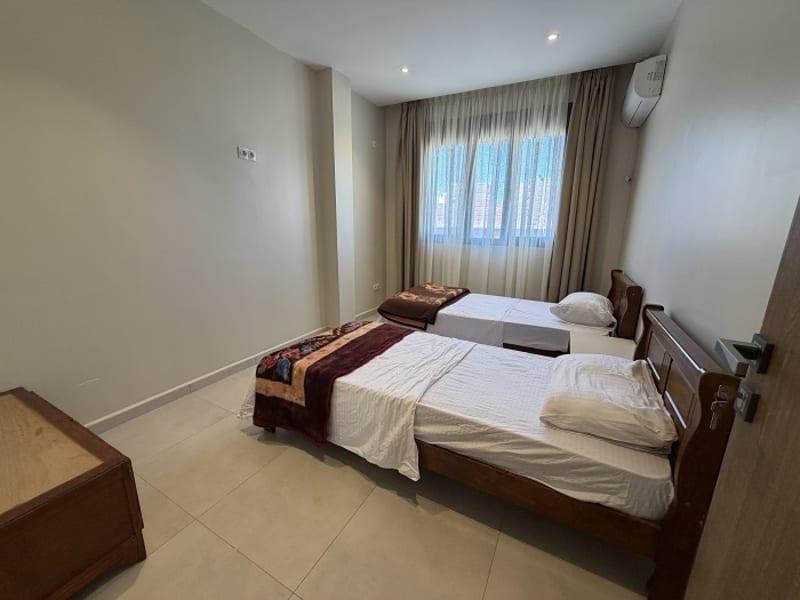 APPARTEMENT 4 EME ETAGE  maison portes