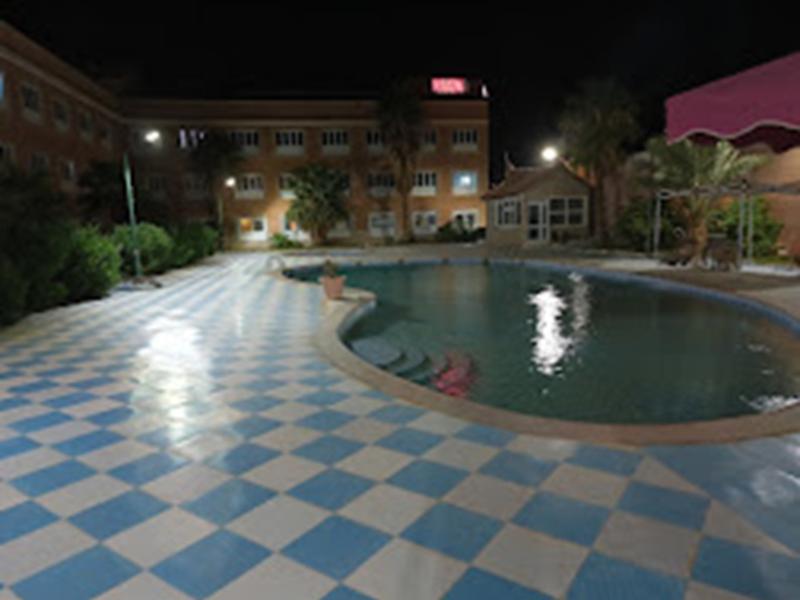 Hôtel Wakda maison portes