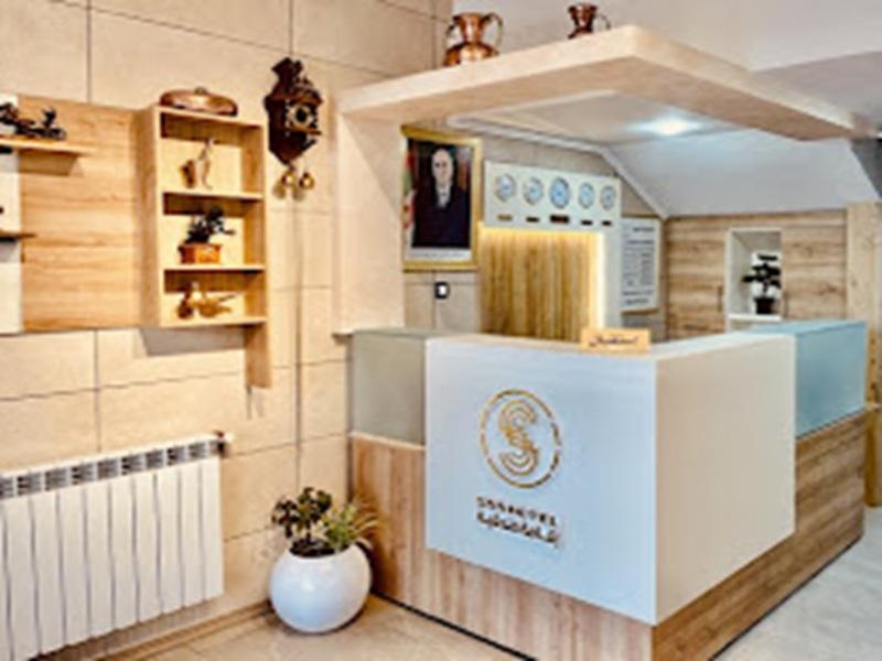 SSS Hôtel maison portes