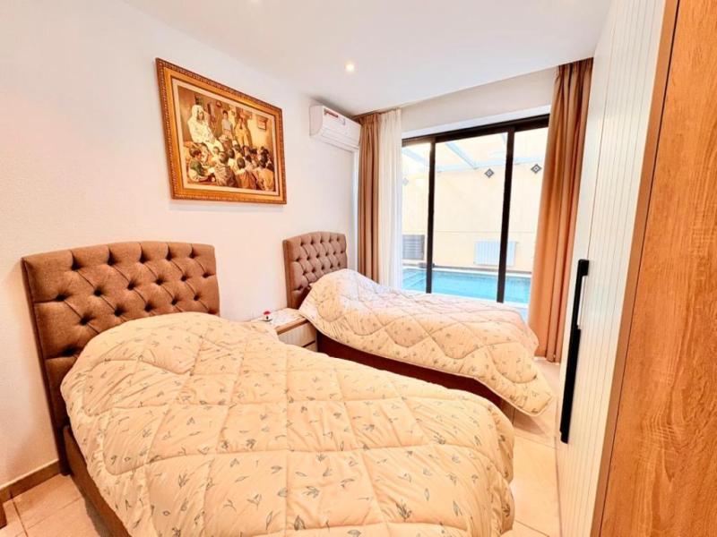 APPARTEMENT AVEC PISCINE maison interne