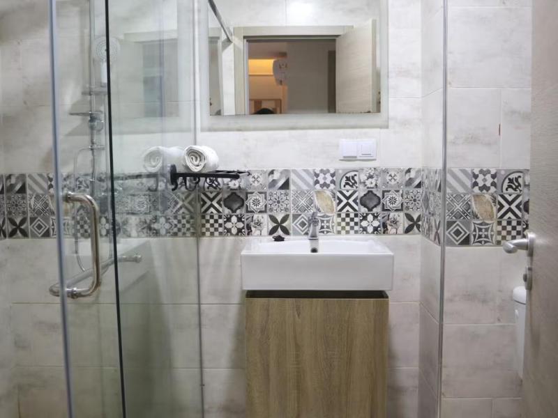 F2 vue mer et fôret - sécurisé et calme maison portes