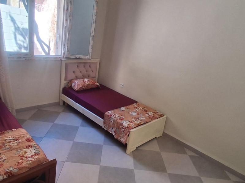 Maison spacieuse, un endroit calme et sécurisé  Chambres