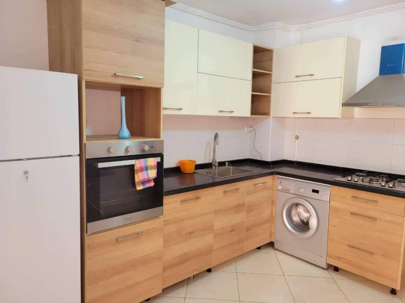 Appartement équipé à Oran avec toutes les commodités en plein centre ville  maison interne