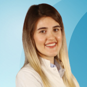 Dr. Begüm Aslan