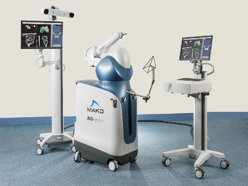 الجراحة الروبوتية بنظام ماكو